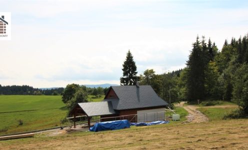 Oravská Lesná Železnica nová strecha na drevenici